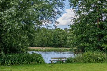 Sommertag an einem See im Münsterland