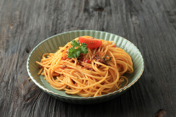 Spaghetti Bolognese with Tomato Sauce