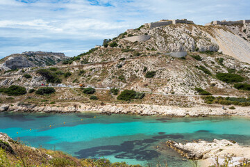 Fototapeta premium Paysage rocheux des iles du Frioul