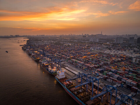 April 16, 2024:  panoramic view of Cat Lai international port, Ho Chi Minh City, Vietnam	 - Powered by Adobe