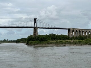 Fototapeta premium Pont suspendu de Tonnay-Charente