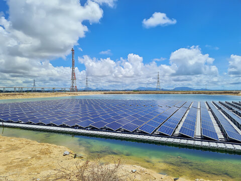 PV solar cell float on water as solar farm.