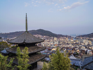 【広島県】天寧寺三重塔と尾道の風景