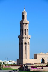 Fototapeta premium Minarete de la Gran Mezquita de Sultan Qaboos, Sultanato de Omán