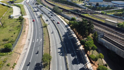 Visão aérea da avenida radial leste no bairro de Itaquera, São Paulo, Brasil