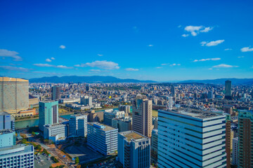 福岡のビルと川辺の風景