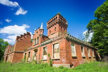Fototapeta premium Ruins of the von Eulenburg family palace in Prosna, Poland (former Prassen, East Prussia)