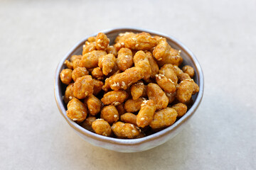 Caramelised peanuts with sesame, Candied peanuts