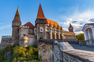 Fototapeta premium Europe, Romania, Hunedoara. Corvin Castle, Gothic-Renaissance castle, one of the largest castles in Europe.