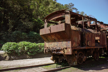 Trem enferrujado na vila de Paranapiacaba. Santo André. Brasil.	