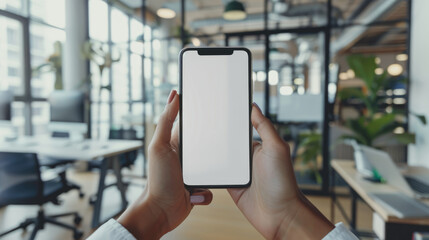 Engaged with Mobile. A Woman's Immersive Smartphone Experience