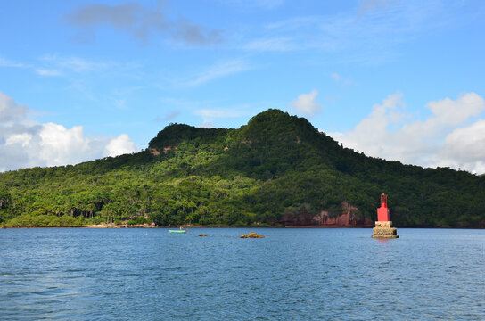 Landscape of the Paragua&ccedil;u River in the region between the municipalities of Maragogipe and Saubara. Region at the mouth of the Paragua&ccedil;u River, which flows into the Ba&iacute;a de Todos os Santos - Bahia 