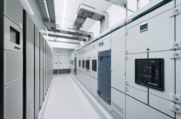 Power unit for distribution of electricity at data center