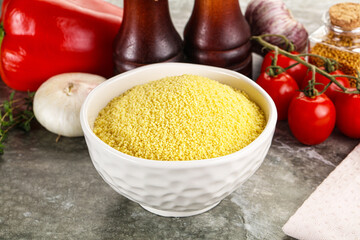 Raw dry wheat couscous grain