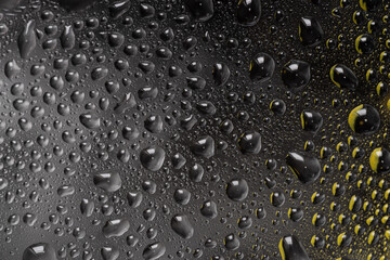ガラスに着いた水滴