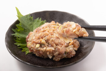 カツオのなめろう