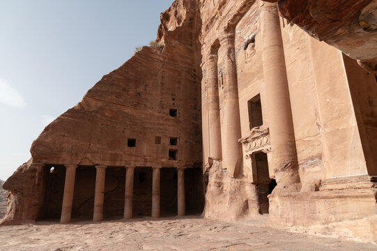Petra, fachada de las tumbas reales, Jordania.