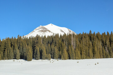 Montanhas nevadas
