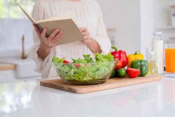 Woman making dessert and live recording.