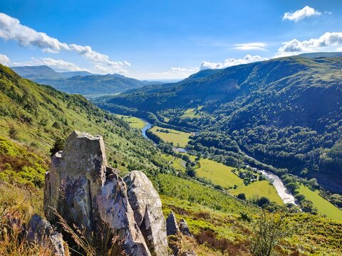 A scenic mountain landscape view of the Mawddach river valley and estuary from the scenic Precipice Walk hike. Dolgellau, Gwynedd, Snowdonia National Park, Wales, UK