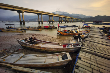 Fototapeta premium Sunset on the Lower Qingshan Mountain