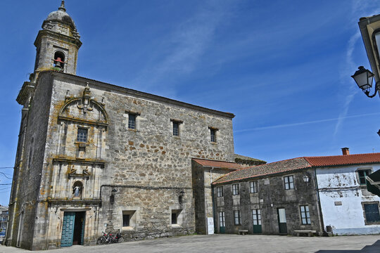 Paesaggi di Galizia, Igrexa de San Pedro de Melide sul cammino Primitivo di Santiago di Compostela - Galizia, Spagna