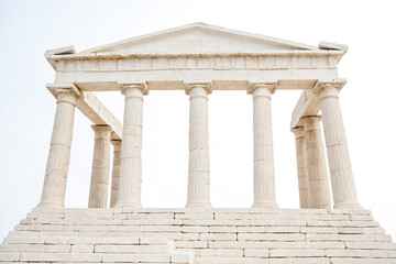Fototapeta premium White Marble Columns of an Ancient Greek Temple