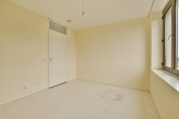 Empty room in need of renovation at IJburglaan 645
