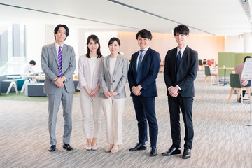 ビジネスパーソン集合写真