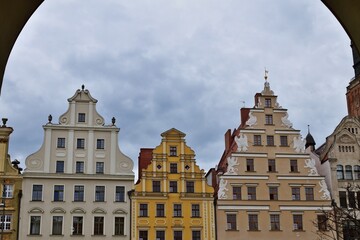 Fototapeta premium Bunte Häuser in der Altstadt von Wroclaw, Polen