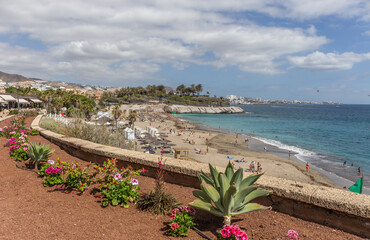 Am Playa del Duque auf Teneriffa, Spanien.