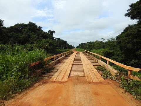 ponte na BR 319 no meio da selva amaz&ocirc;nica