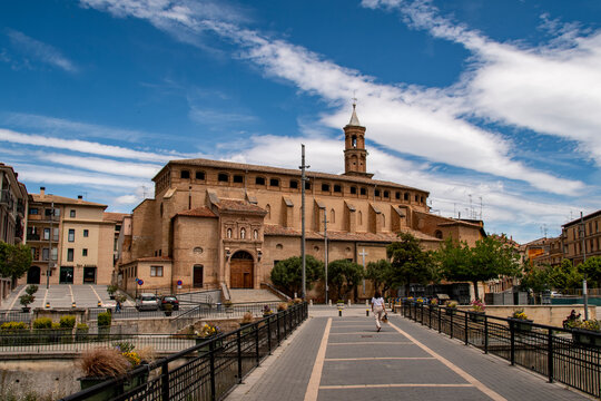 Iglesia San Francisco de As&iacute;s, Barbastro, Huesca, Castilla y Le&oacute;n. Espa&ntilde;a, Spain.