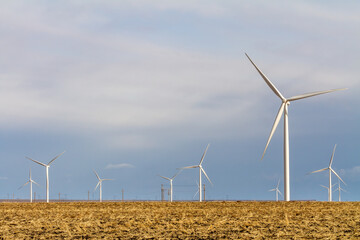 wind farms creating renewable energy