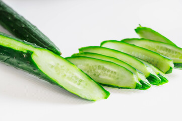 きゅうりをスライスする