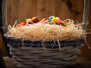 Easter decorations in woven basket m