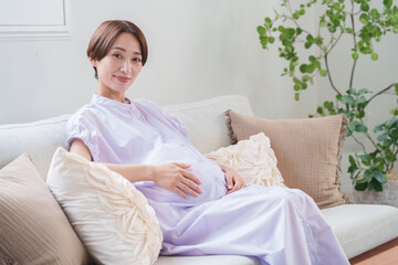 笑顔の妊婦