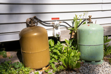 Luxury in the mobile home. Hot water, heating and gas stove are provided by several gas bottles. Gas bottles contain liquid gas, which is either propane or butane.