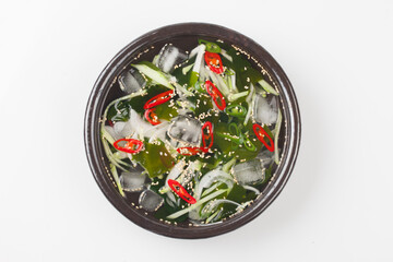 A food made by cutting cucumbers into small pieces, pickling them in salt or soy sauce, adding them to cold soup, and adding green onions, vinegar, sugar, and red pepper powder.
