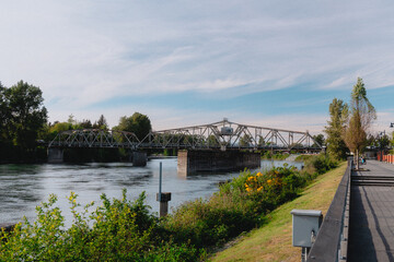 Fototapeta premium Bridge leaving Mount Vernon over Skagit River