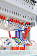 Connection of modular equipment using connecting cables.