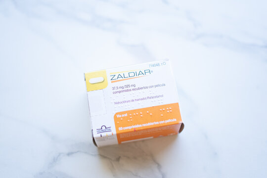 Zaldiar medicine box. Analgesic, pain treatment