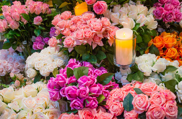 The arrangement of groups of flowers in various colors is beautifully decorated.