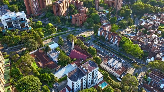 V&iacute;deo a&eacute;reo hyperlapse realizado con drone en la ciudad de Medell&iacute;n. 