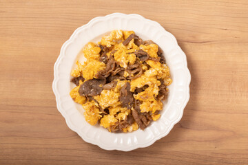 牛肉とふわふわ卵炒め