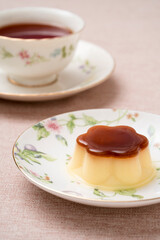 オヤツの時間　プリン