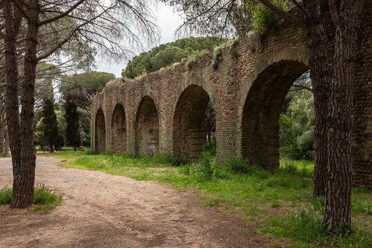 Ancient Roman aqueduct in the Aurelien public park of Frejus (Frejus, Var, Provence-Alpes-Cote-d&rsquo;Azur, France)