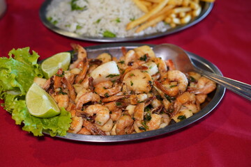 Arroz e Camar&atilde;o com Fritas