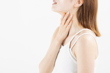 喉を痛がる女性　woman with sore throat