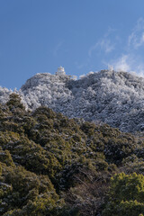 Fototapeta premium 雪の岐阜城